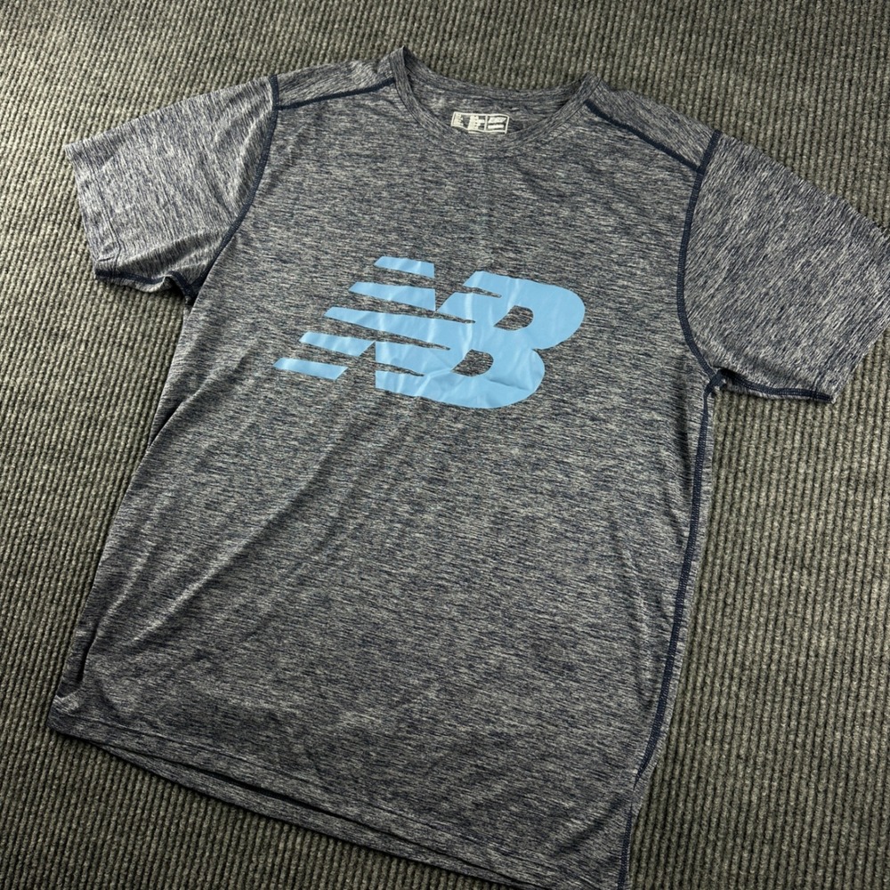 New Balance NB Dry Mens Large Blue Heathered Space Dye Logo Graphic T-Shirt